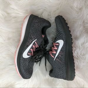 Nike Zoom green and pink tennis shoes